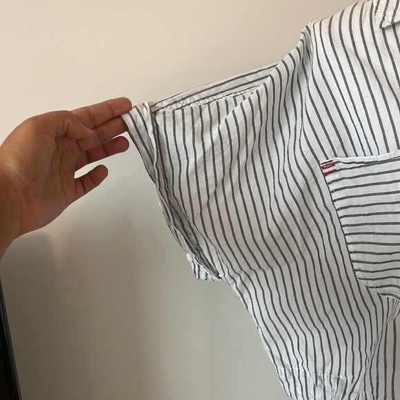 Cropped Stripped Button Down - Picture 3 of 5